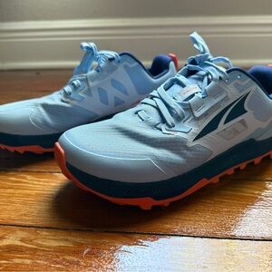 Altra Women’s Lone Peak 7